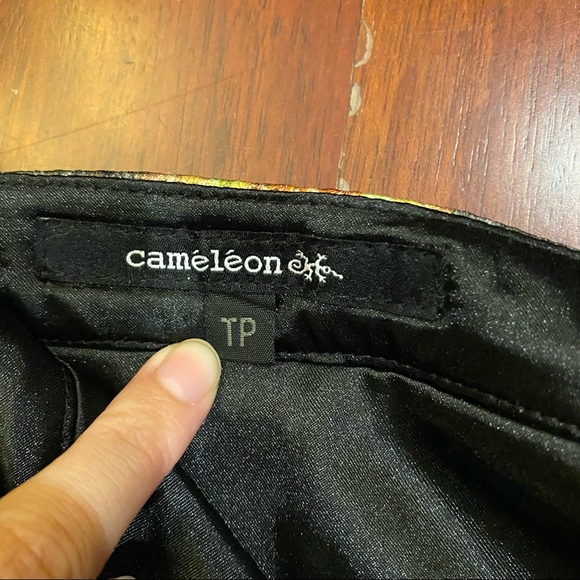 Flower Explosion Skirt by Caméléon, Made in Canada, Mini Pencil Style, Floral - Picture 5 of 10